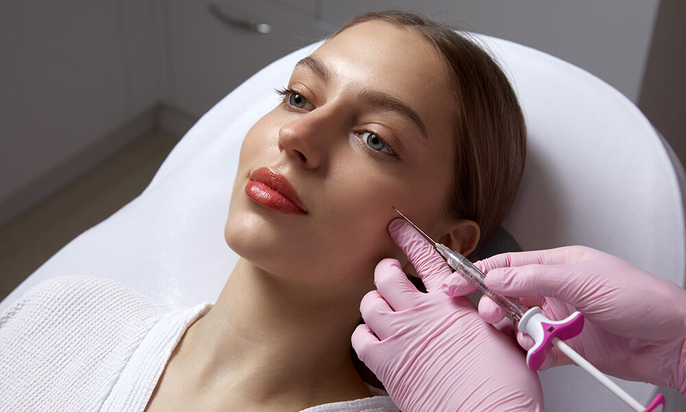 Profhilo vs. Fillers: wat is de beste keuze voor u?
